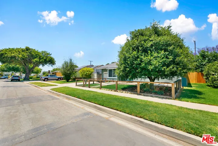 5861 E Fairbrook Street, Long Beach, California 90815