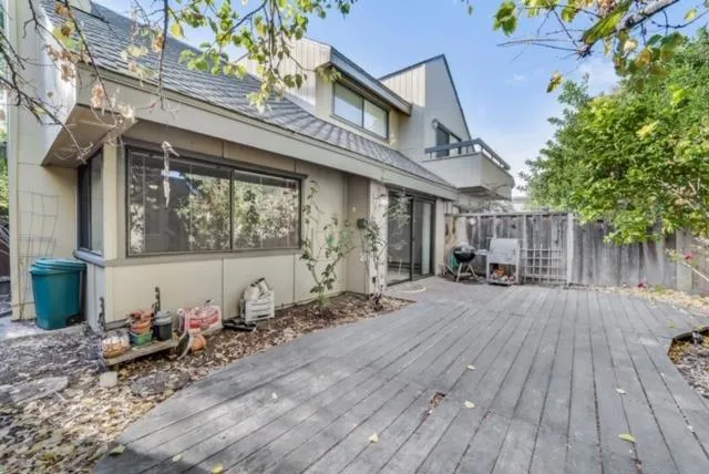 670 San Antonio Road 35, Palo Alto, California 94306