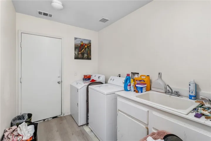 36742 James Pl, Palmdale, California 93550