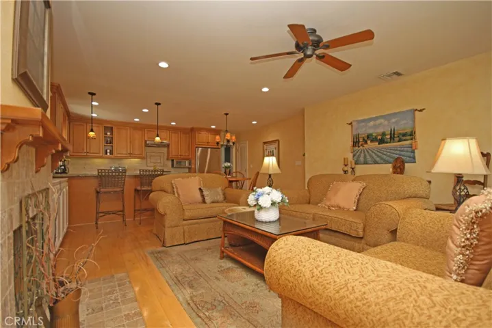 1011 Acacia Avenue, Torrance, California 90501