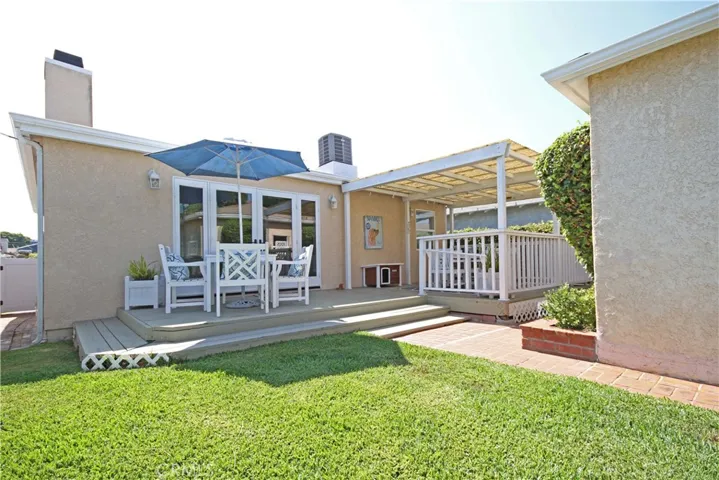 1011 Acacia Avenue, Torrance, California 90501