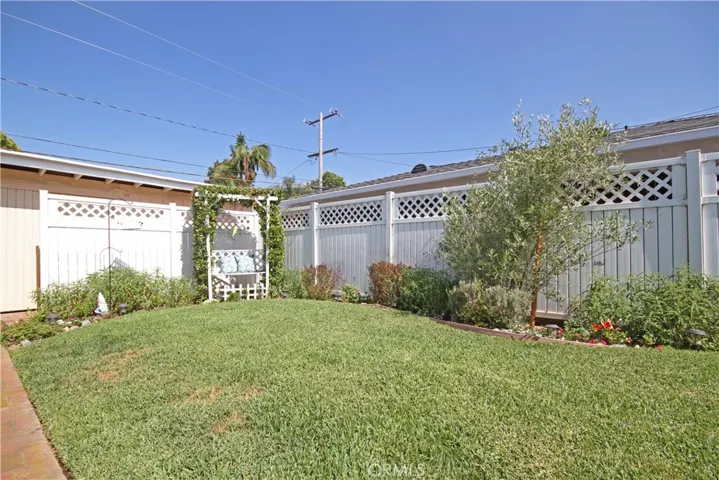 1011 Acacia Avenue, Torrance, California 90501
