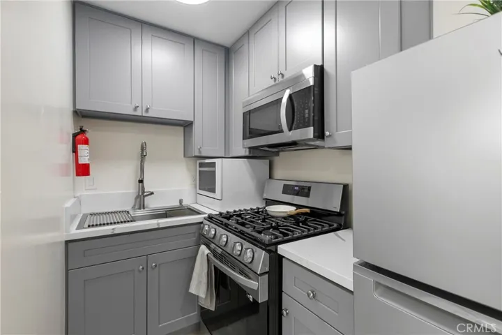 1065 Olive Ave, Long Beach, California 90813
