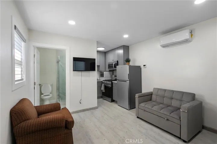 1065 Olive Ave, Long Beach, California 90813