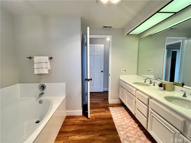 8180 Manitoba Street 356, Playa Del Rey, California 90293