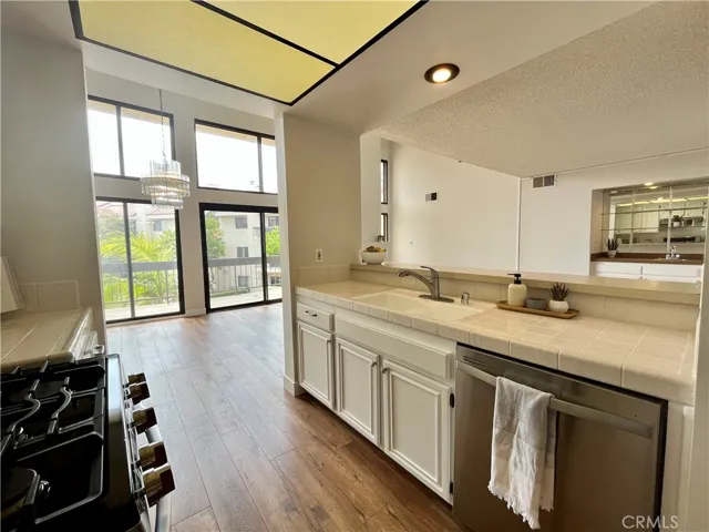 8180 Manitoba Street 356, Playa Del Rey, California 90293