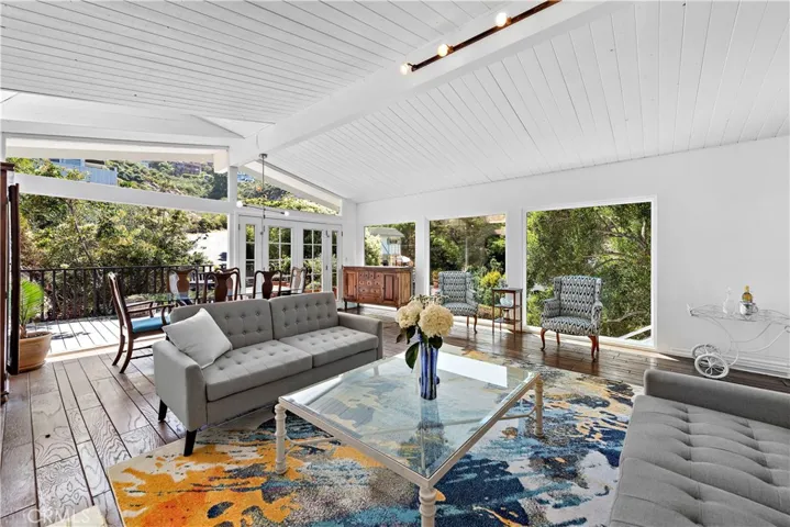 862 Summit Drive, Laguna Beach, California 92651