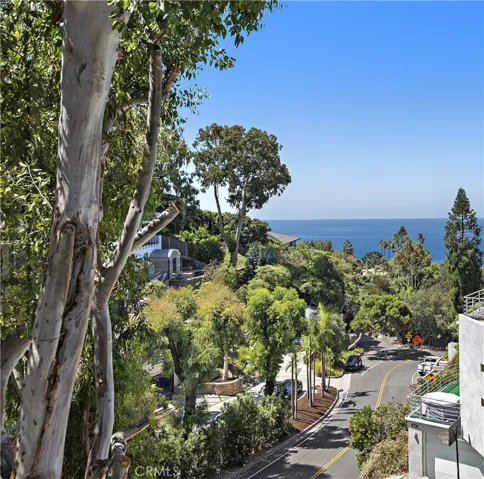 862 Summit Drive, Laguna Beach, California 92651