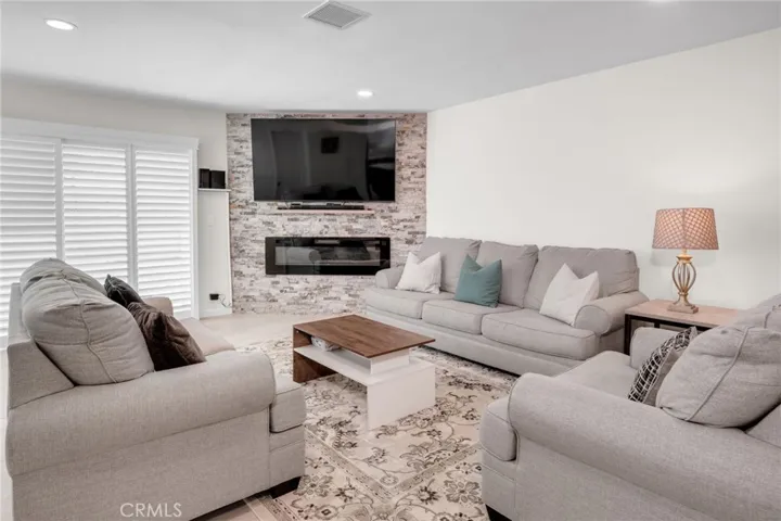 8545 Parrot Avenue, Downey, California 90240