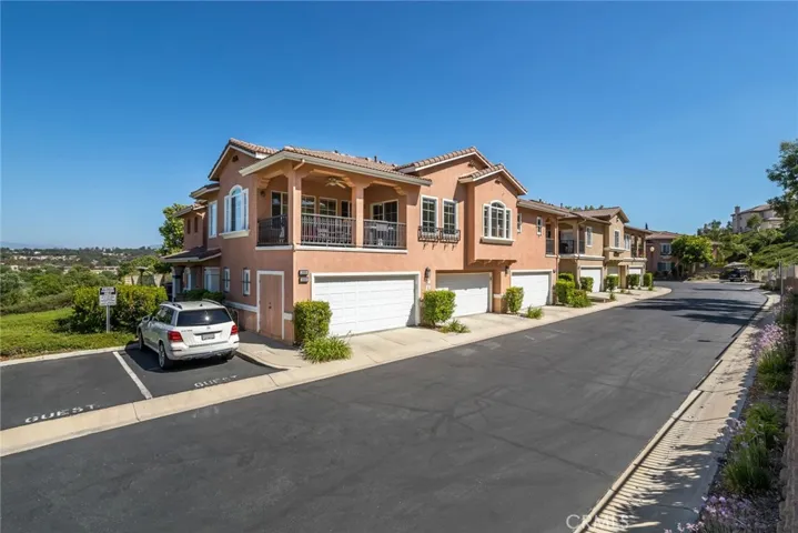 28068 Dickason Drive 114, Valencia, California 91354