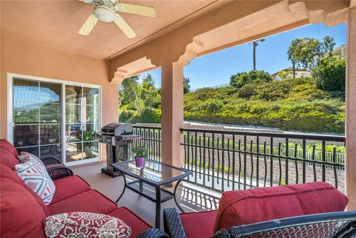 28068 Dickason Drive 114, Valencia, California 91354