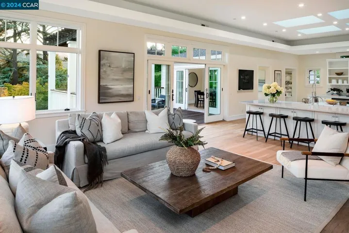 24 Southwood Dr, Orinda, California 94563