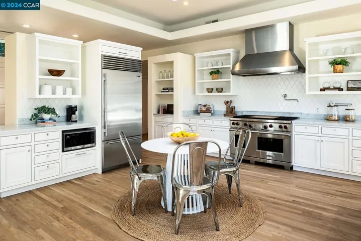 24 Southwood Dr, Orinda, California 94563