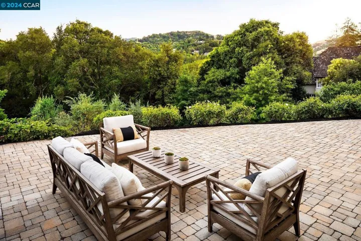 24 Southwood Dr, Orinda, California 94563