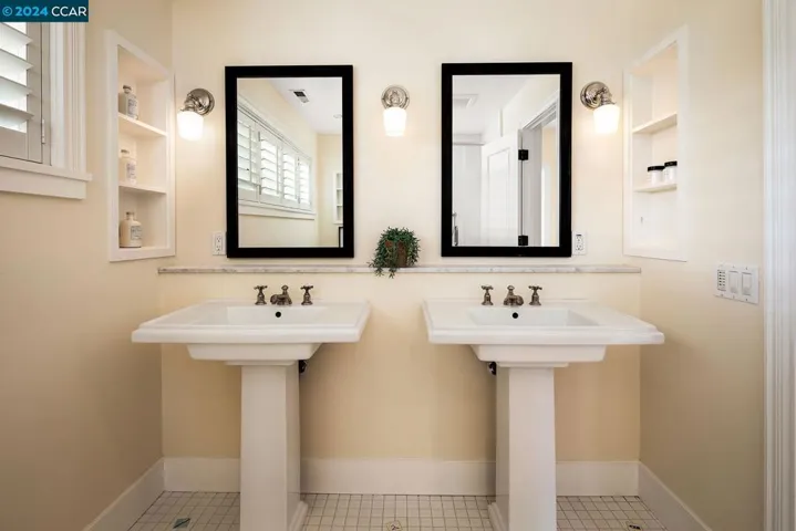 24 Southwood Dr, Orinda, California 94563
