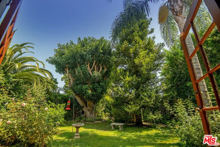 921 26th Street, Santa Monica, California 90403