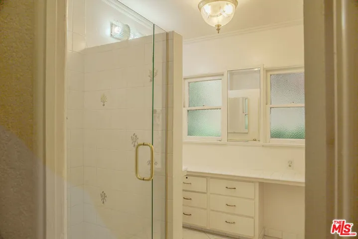 921 26th Street, Santa Monica, California 90403