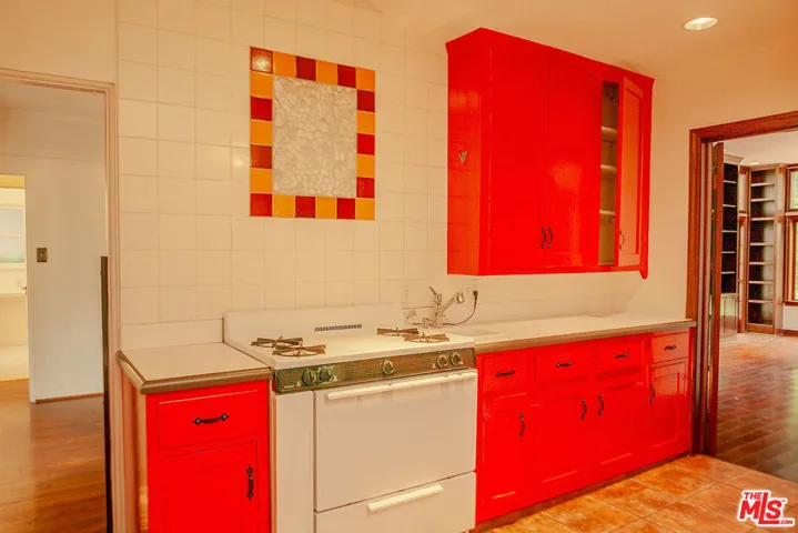921 26th Street, Santa Monica, California 90403
