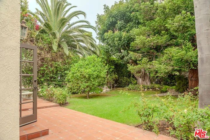 921 26th Street, Santa Monica, California 90403