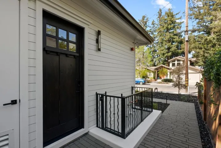 1480 Byron Street, Palo Alto, California 94301