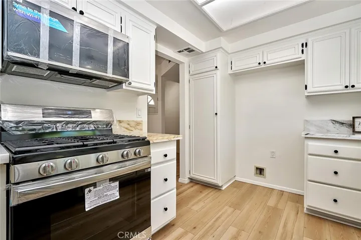 18424 Keswick Street 9, Reseda, California 91335