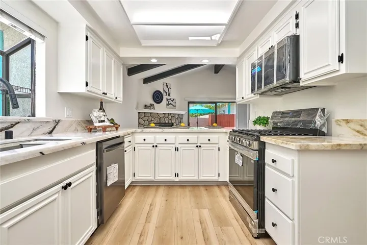 18424 Keswick Street 9, Reseda, California 91335