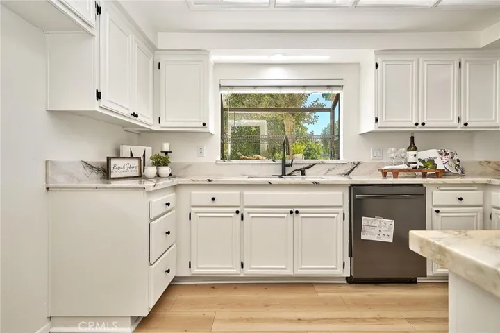 18424 Keswick Street 9, Reseda, California 91335