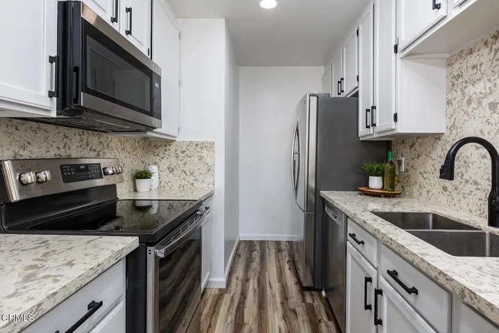 330 S Mentor Ave #338 011-mls