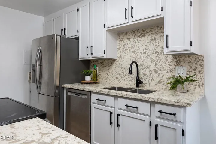 330 S Mentor Ave #338 010-mls