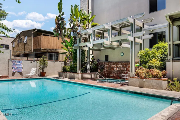 330 S Mentor Ave #338 018-mls