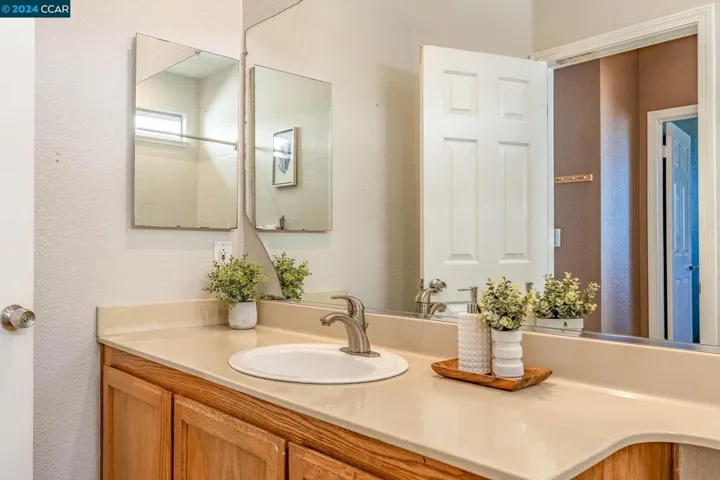910 Mccoy Creek Ct, Suisun City, California 94585-3786