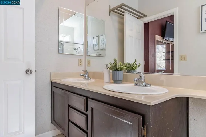 910 Mccoy Creek Ct, Suisun City, California 94585-3786