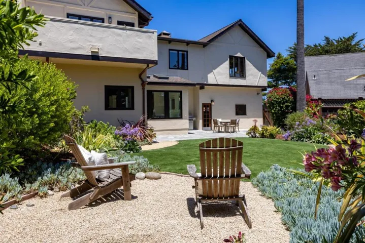 135 Pacific Avenue, Pacific Grove, California 93950