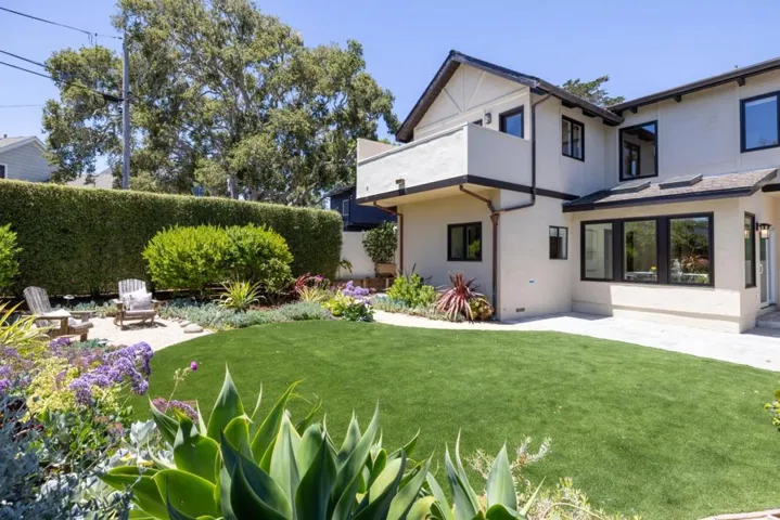 135 Pacific Avenue, Pacific Grove, California 93950