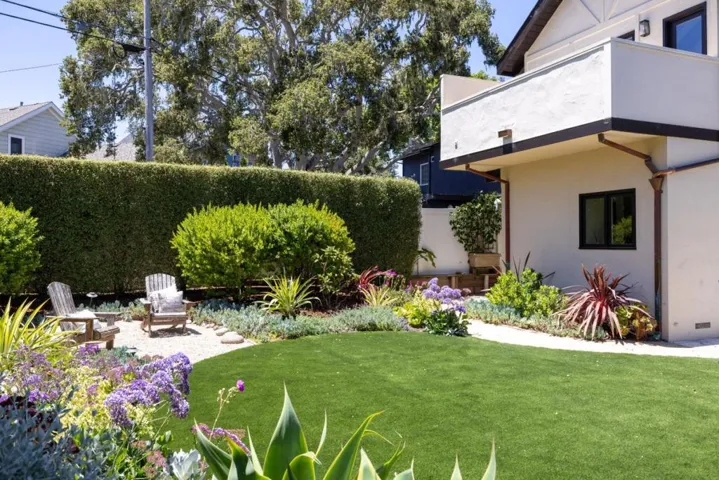 135 Pacific Avenue, Pacific Grove, California 93950