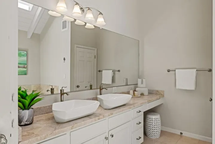 135 Pacific Avenue, Pacific Grove, California 93950