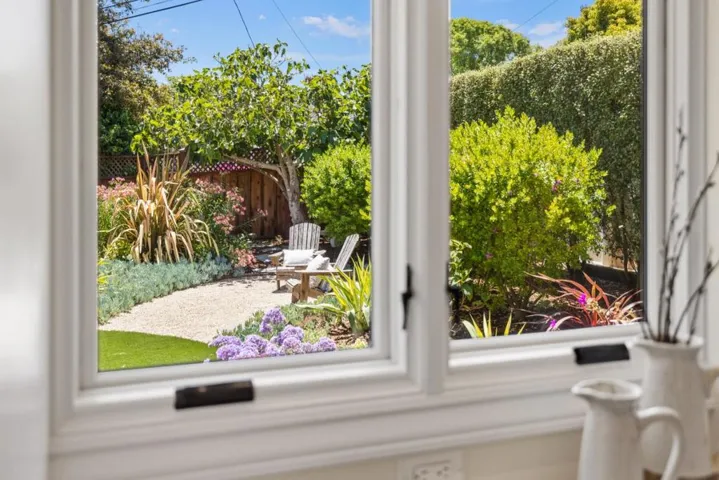 135 Pacific Avenue, Pacific Grove, California 93950