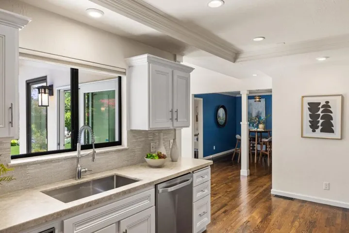135 Pacific Avenue, Pacific Grove, California 93950