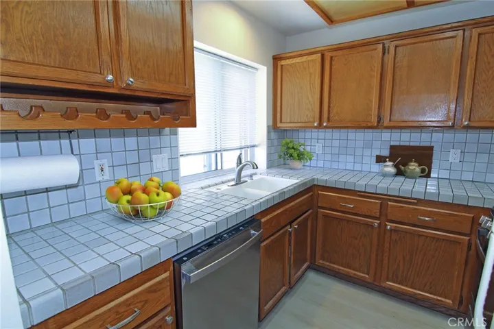 10911 Bluffside Drive 15, Studio City, California 91604