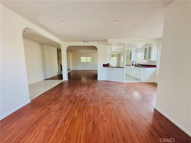 9956-Dining and Living area