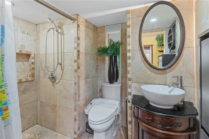 6107 Monero Dr Adu, Rancho Palos Verdes, California 90275