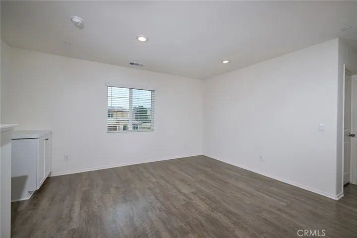 1210 Universal Way, Hemet, California 92543
