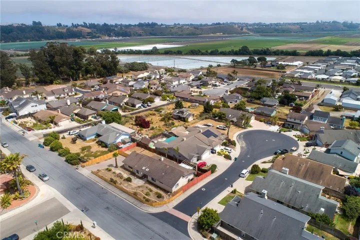 2700 Christmas Tree Place, Oceano, California 93445