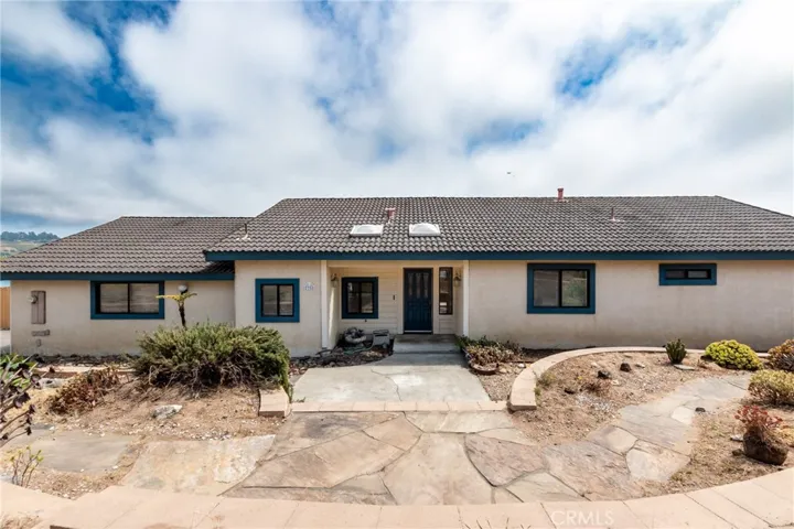 2700 Christmas Tree Place, Oceano, California 93445