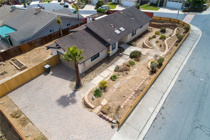 2700 Christmas Tree Place, Oceano, California 93445