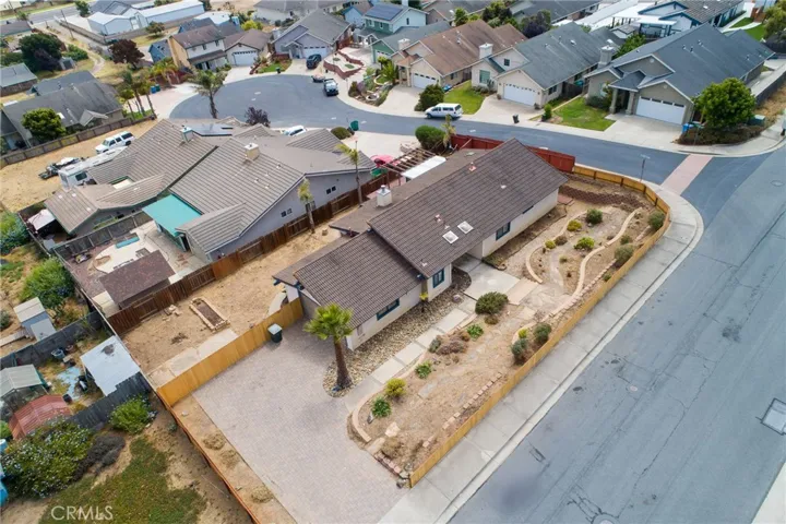 2700 Christmas Tree Place, Oceano, California 93445