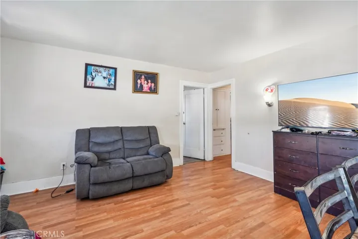 700 E 50th Street, Los Angeles, California 90011