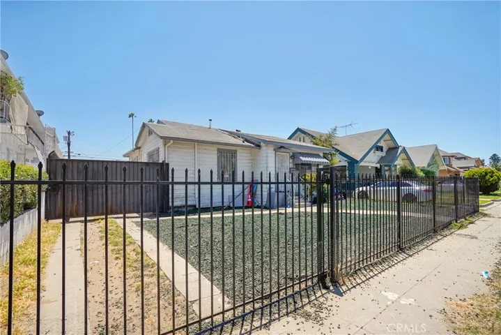 700 E 50th Street, Los Angeles, California 90011