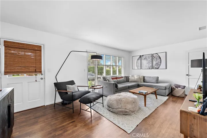 418 Pirate Road, Newport Beach, California 92663