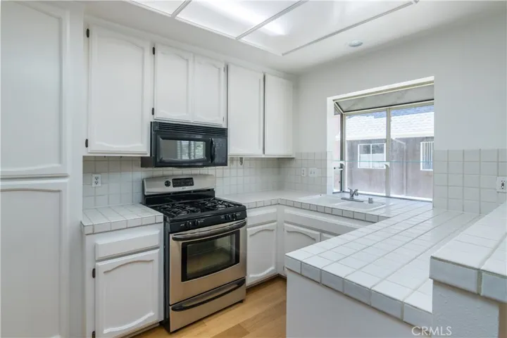 8624 De Soto Avenue 108, Canoga Park, California 91304
